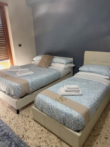Classic Triple room with balcony and with city view