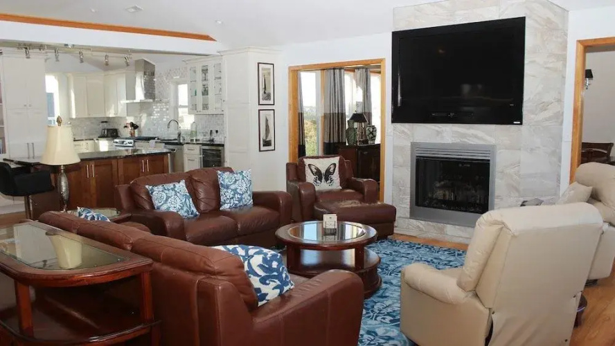Nancy's Vineyard - 6 Br Home