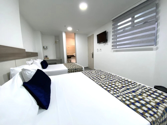Seven Inn Hotel
