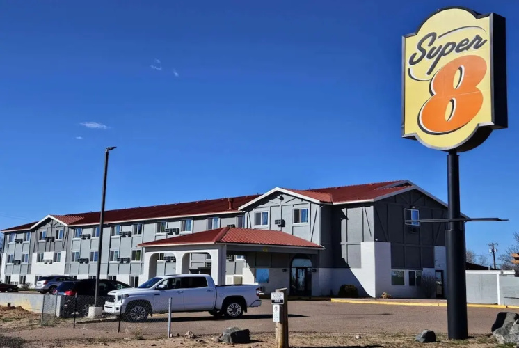 Super 8 By Wyndham Holbrook - Holbrook, AZ