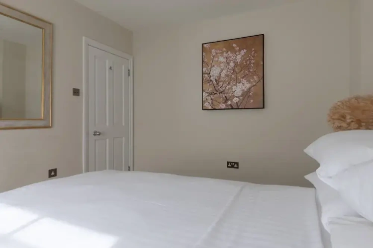 3 Bedrooms Apartment