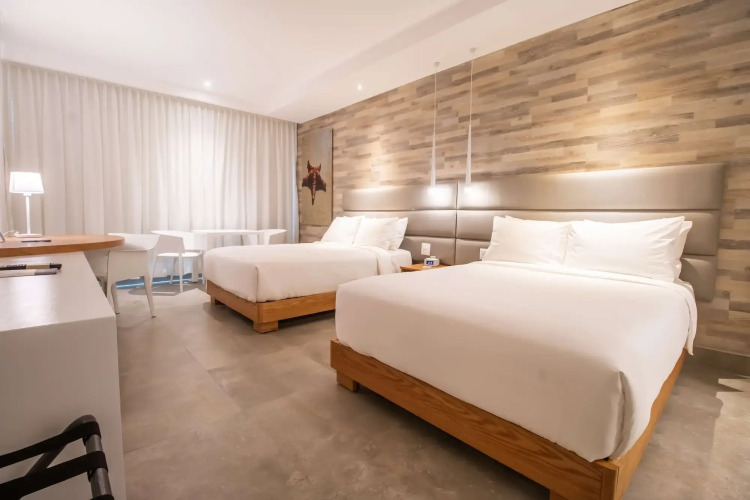 Oro Verde MantaOver view