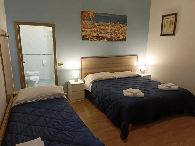 Standard Triple room