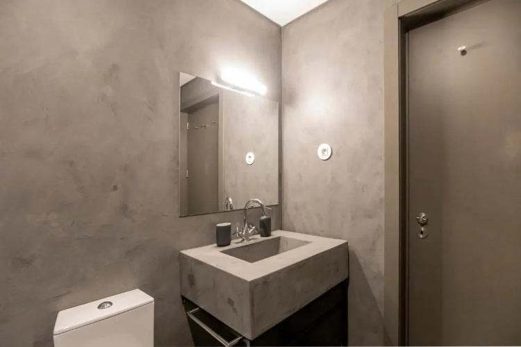 Modern 18th Century Flat