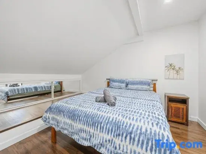 4 Bedrooms Cottage