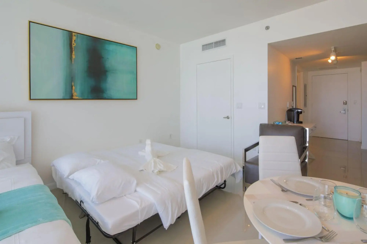 Icon Brickell Downtown W Miami Suites