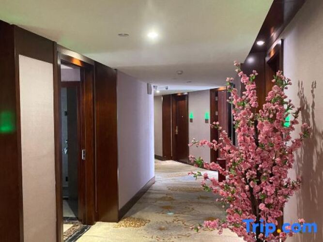嘉裕花园酒店(潜江章华南路店)Hotel Overview