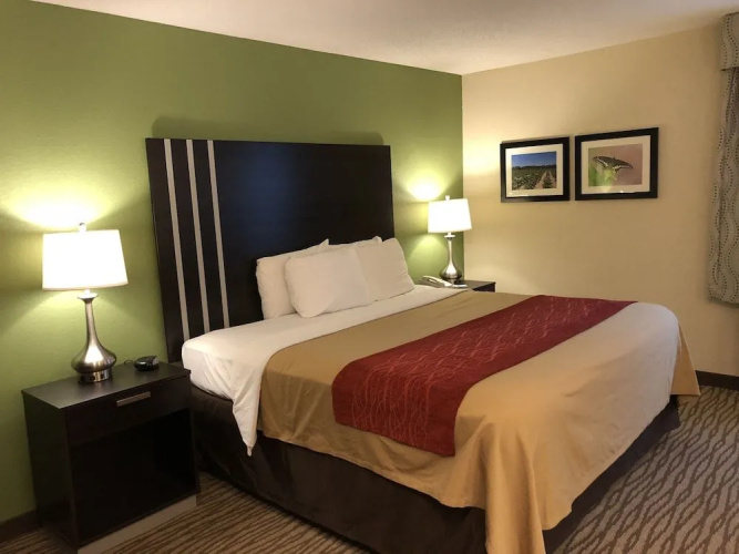 Inn at Clinton