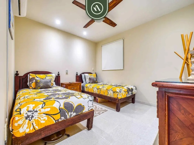 Oceanview 2 BR Condo - Beachclub - Pool - Ocean