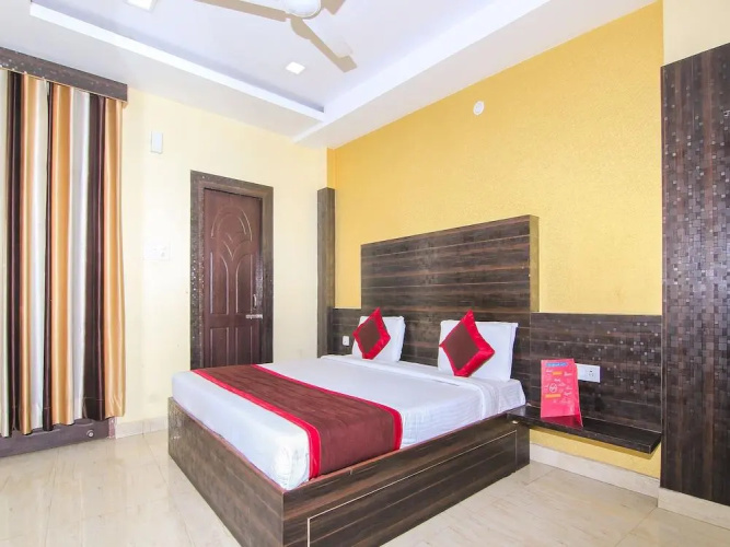 OYO Flagship 8393 Hotel Park Avenue