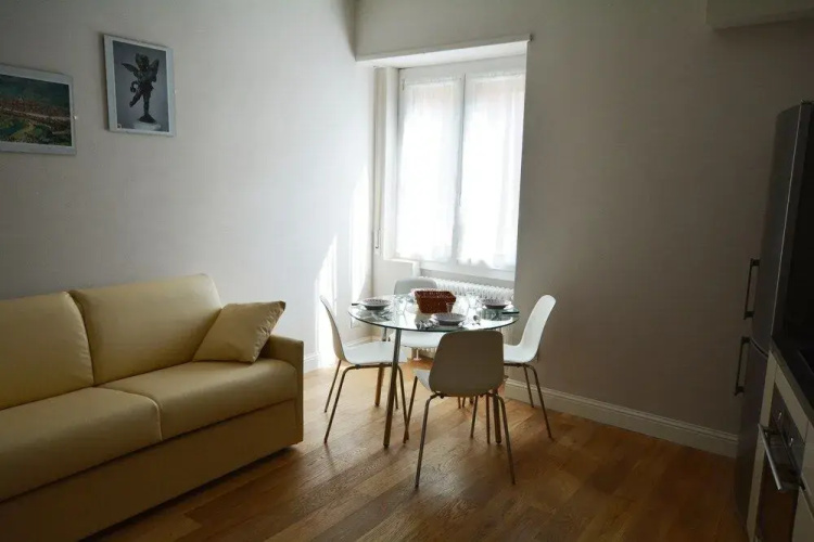 Fortezza white apartment