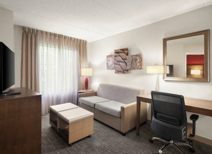 Staybridge Suites Indianapolis-Airport by IHG