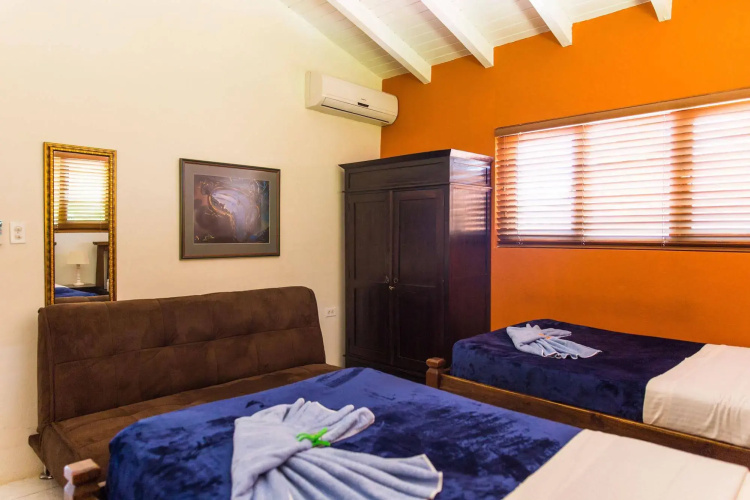 Cariñas Studio Apartments