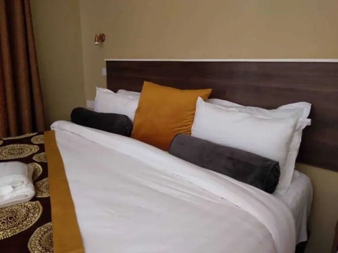 Etang Guest House