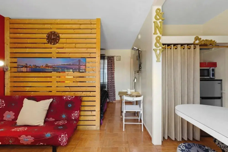 1BR Pet-friendly Studio Parking & Backyard BBQ