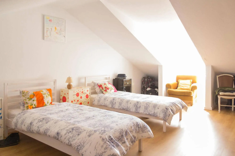 Ljmonade Hostel
