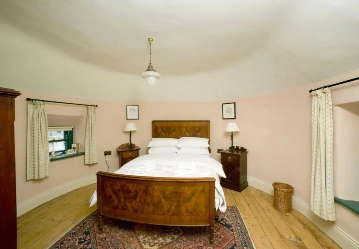 Double Cottage