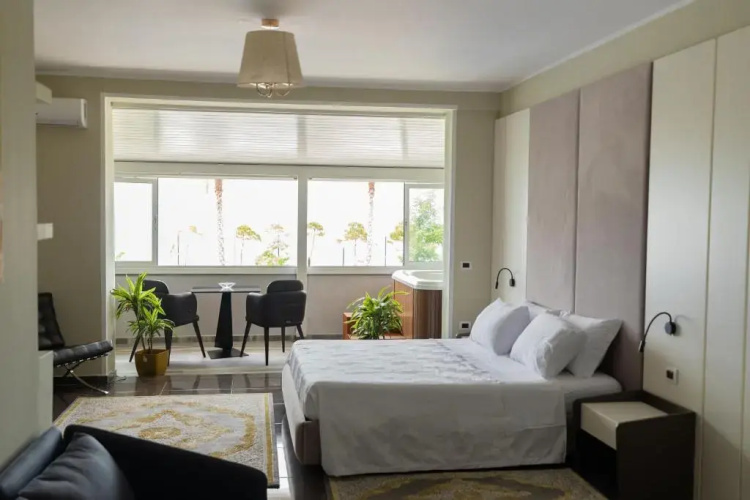 Hotel Pirro