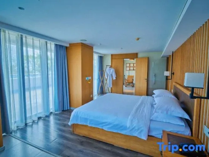 3 Bedrooms Suite with sea view