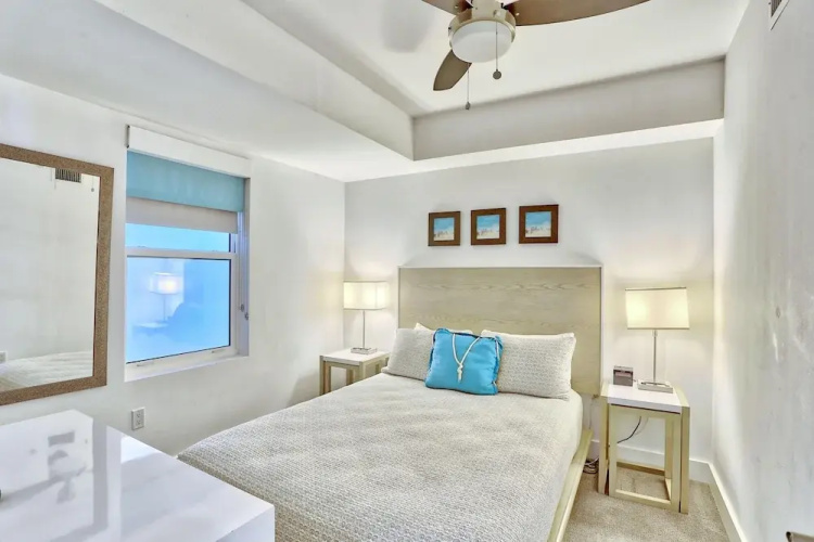 Oceana 203 West