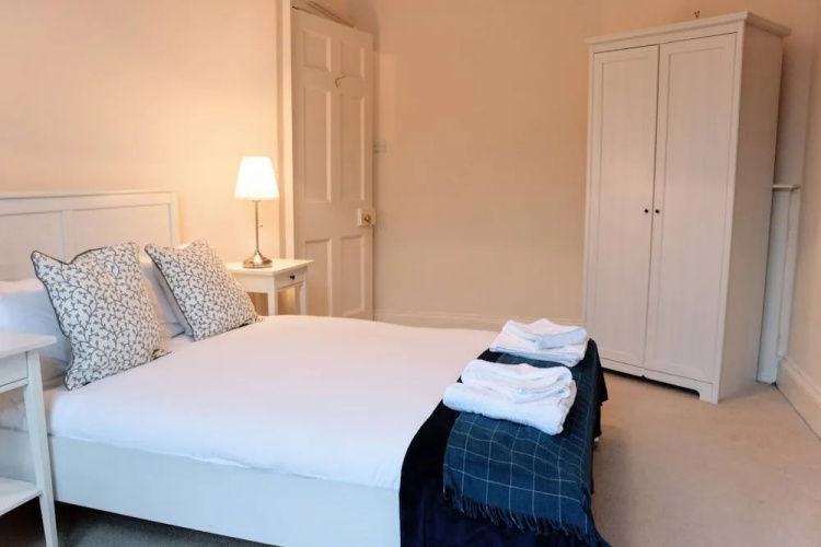 2 Bedroom Flat In The Central New Town