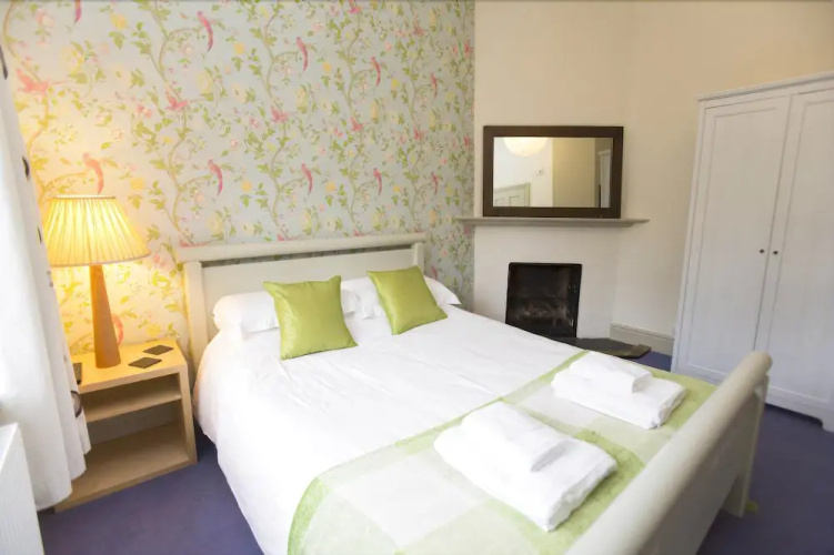 Barton House B&B