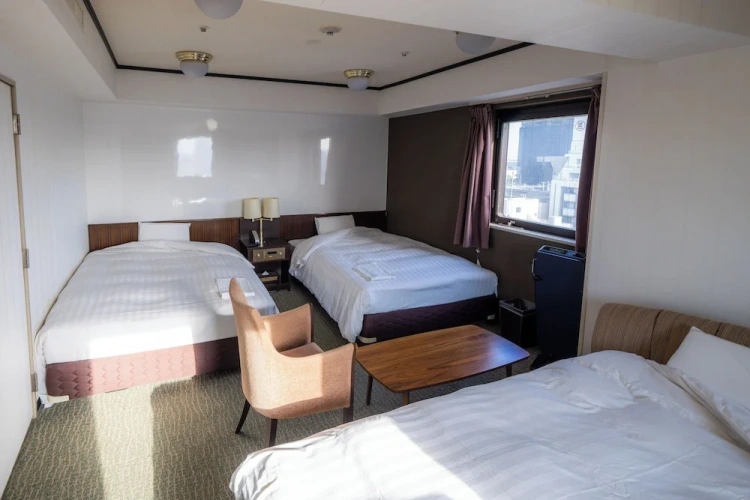 Standard Triple room