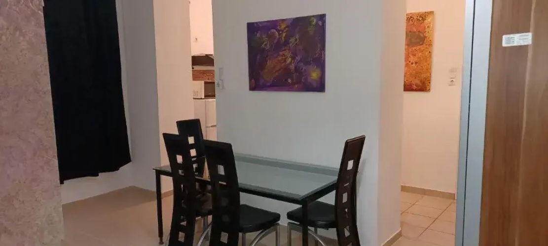 2 Studio