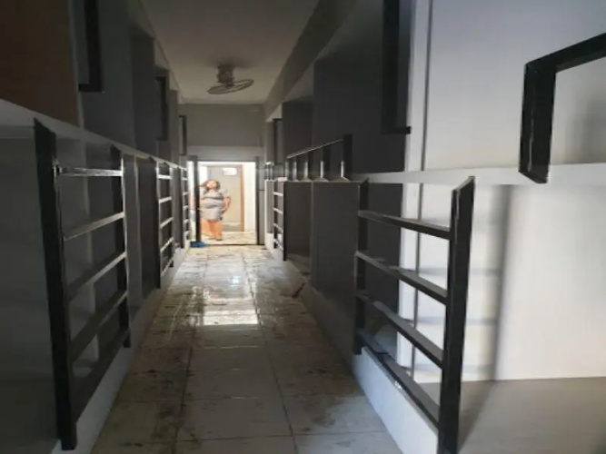 Capsule Sunset Hotel
