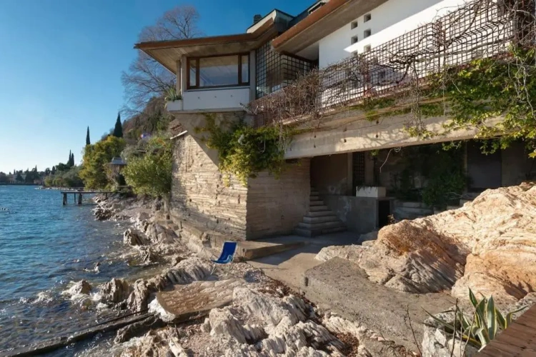 3 Bedrooms Villa