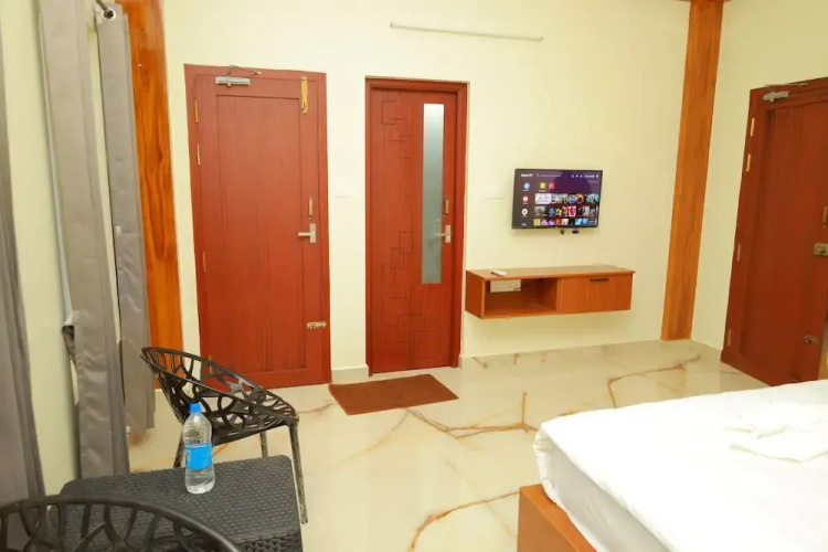 Azhagu Beach Resort