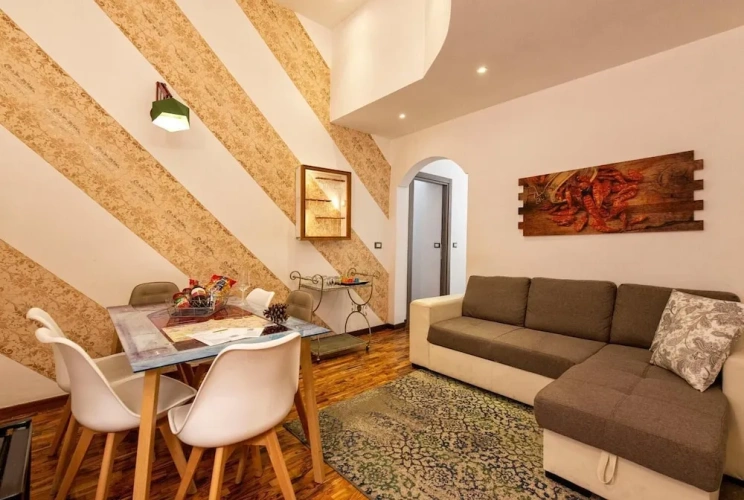 3 Bedrooms Classic Apartment with city view