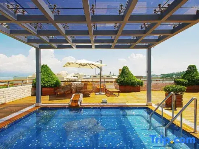 Ocean Spring Hotel