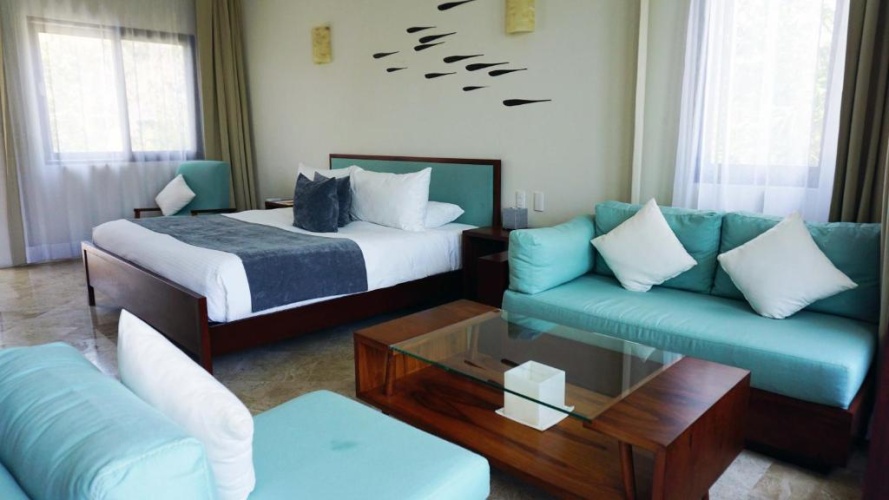 Penthouse Suite with balcony and with view