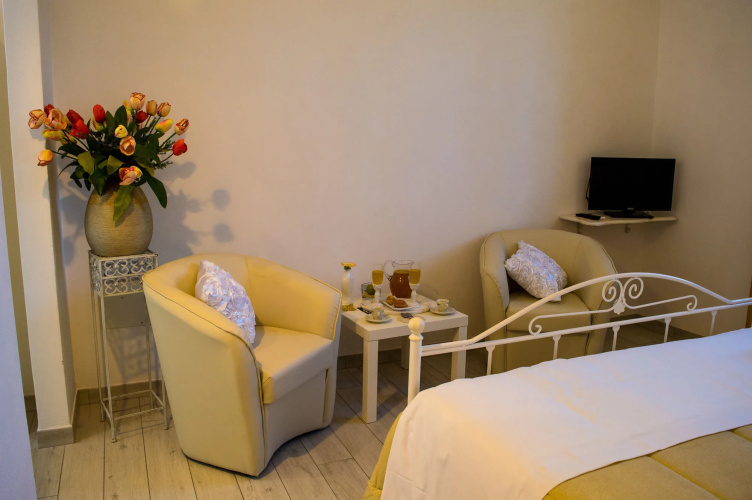 Hotel Reverse