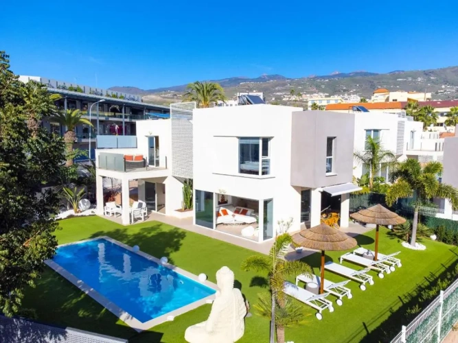 Deluxe Villa