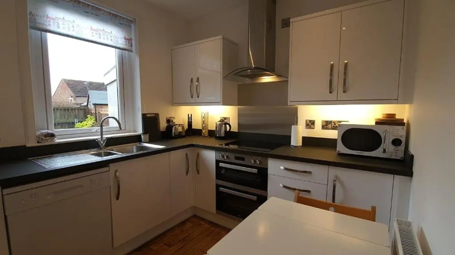 2 Bedrooms Cottage