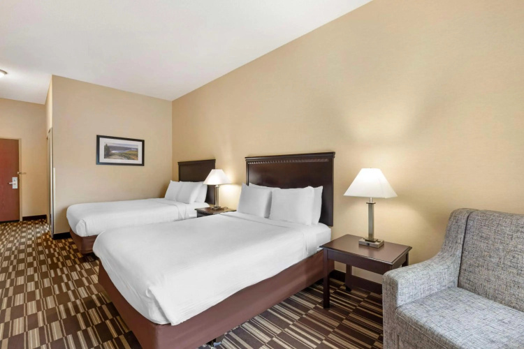 Best Western Plus Victor Inn & Suites photo 7