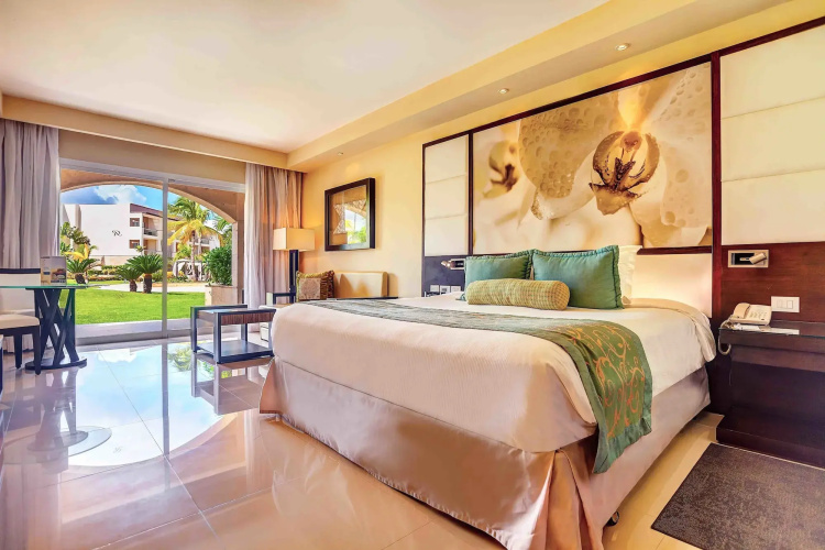 Hideaway at Royalton Punta Cana, An Autograph Collection All Inclusive Resort & Casino – Adults Only