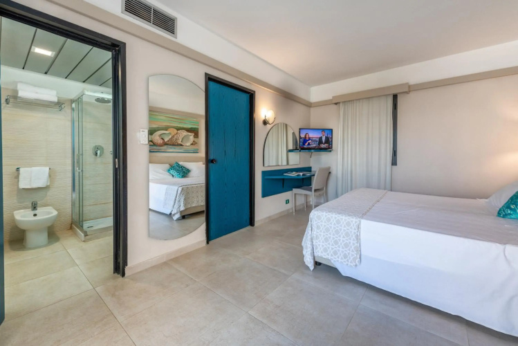 Hotel Acacia Marina