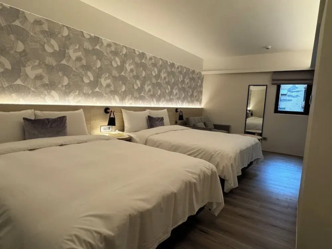 Deluxe Quadruple room