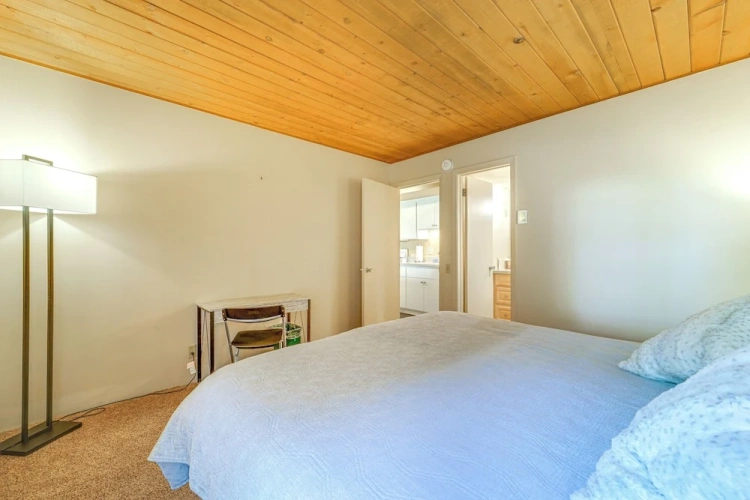 3 Bedrooms Apartment