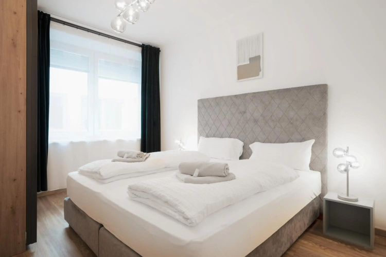 easy flat apartments