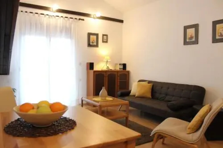 Apartments Dejana Štinjan