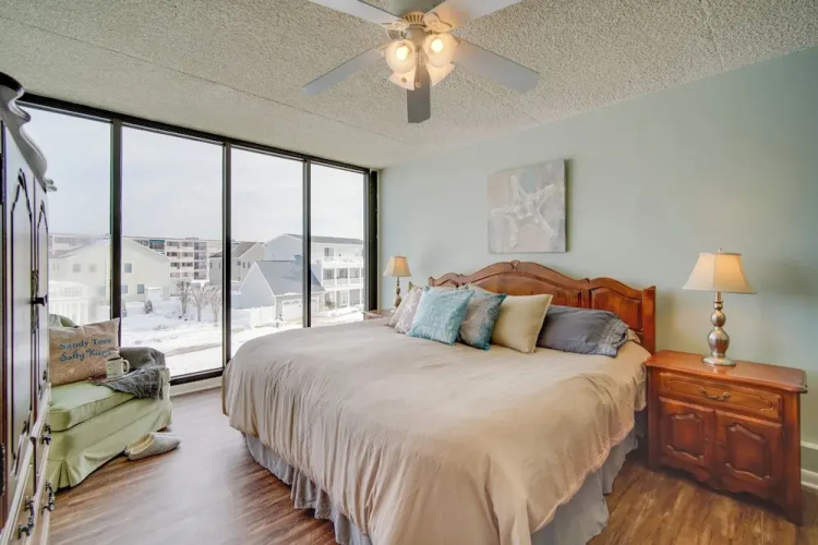 Beautiful Brigantine Condo w/ Patio & Beach Access
