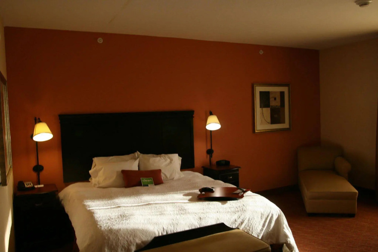 Durant Inn & Suites