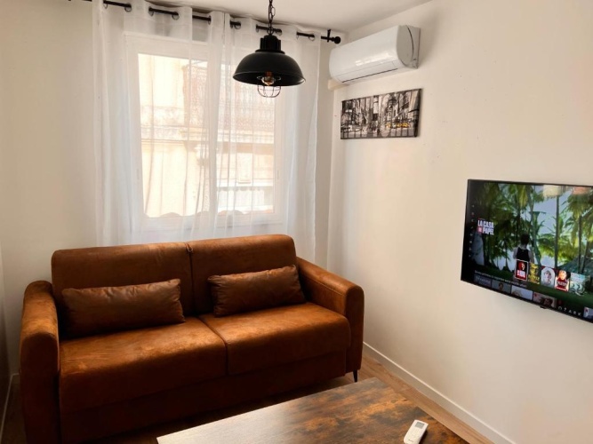 Deluxe Apartment