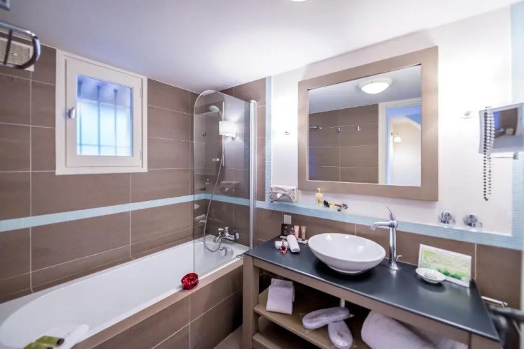 Hotel Spa & Restaurant Cantemerle