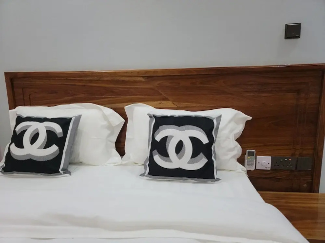 Jr Kisasa Hotel