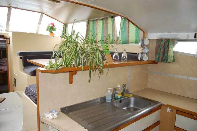 Pleasure Boat Olea With Rise